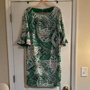 ✨EUC✨Kasper Green Paisley Dress
